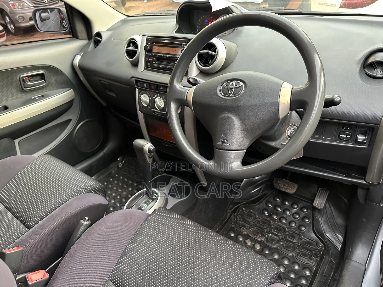 Toyota IST 2007 Silver