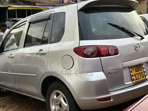 Mazda Demio 2004 Silver