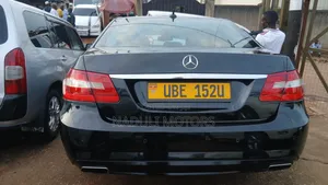 Mercedes-Benz E300 2010 Black