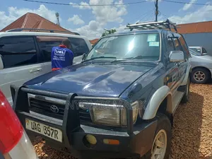 Toyota Hilux Surf 1998 Blue