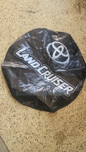 Landcruiser Behind Tyre Cover in Black