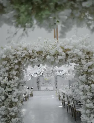White Gold Wedding of 300 Guests