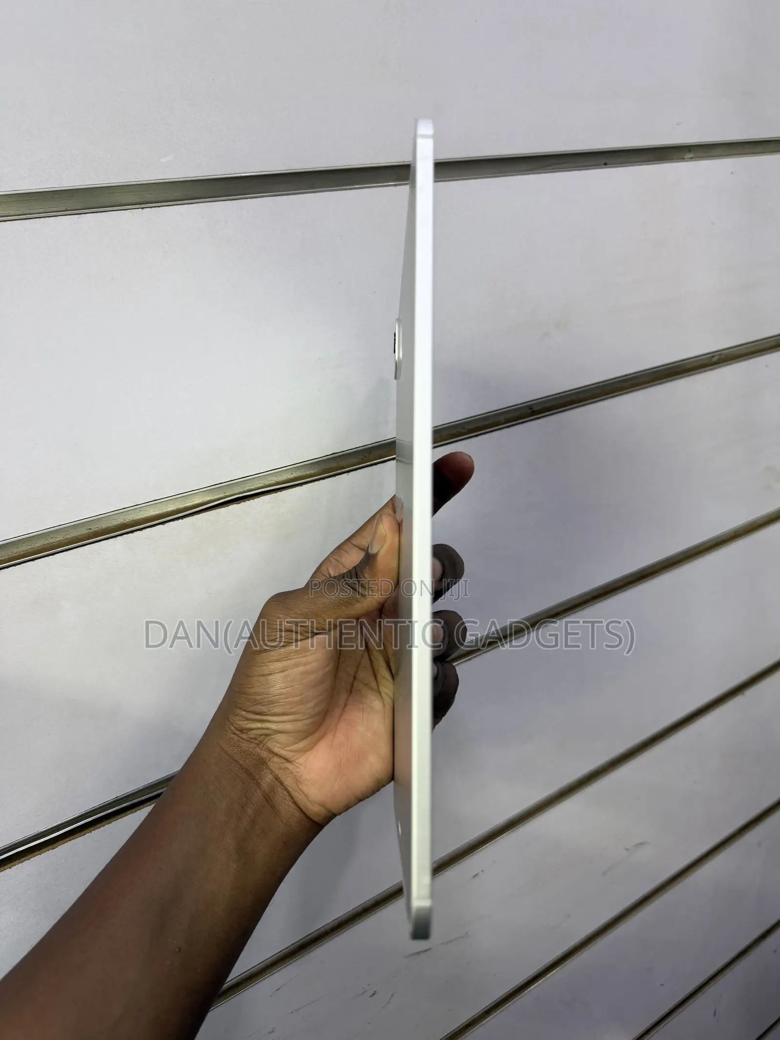 New Apple iPad Pro 11 (2025) 256 GB Silver