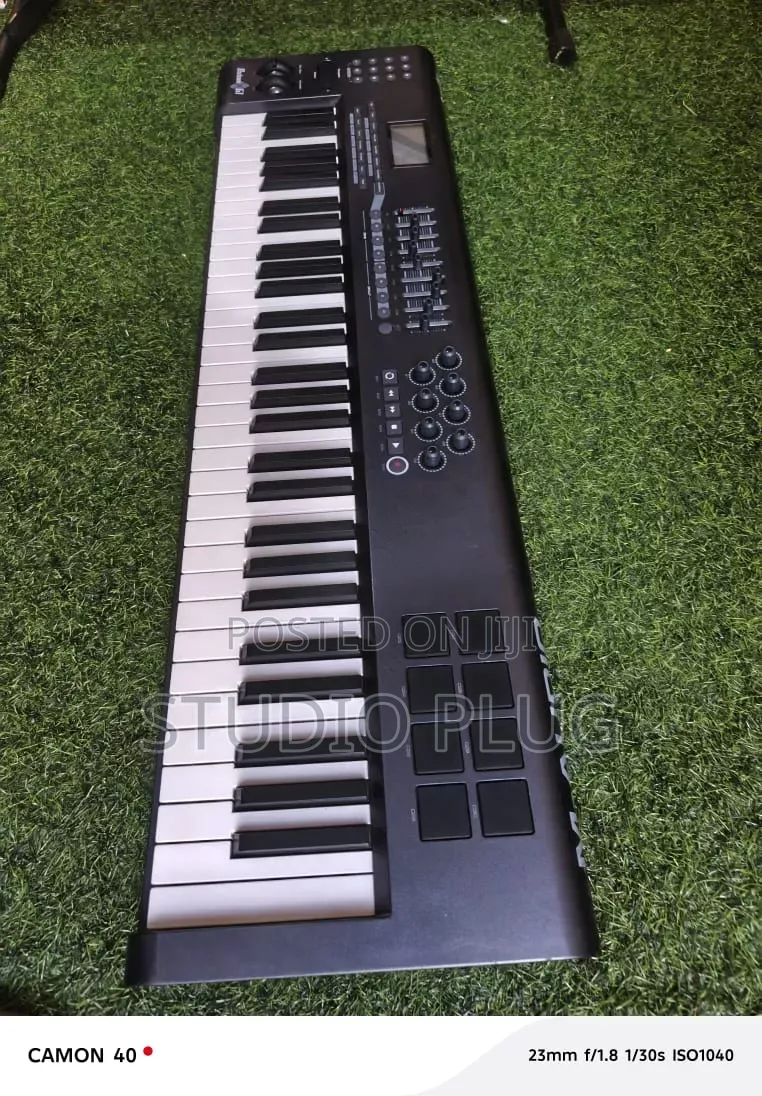 M Audio Axiom 61keys