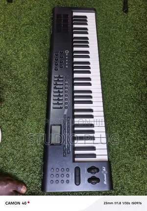 M Audio Axiom 61keys