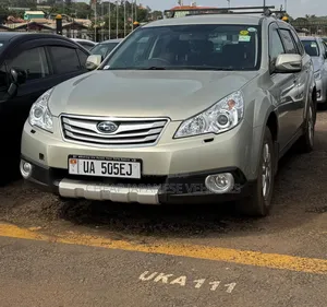 Subaru Outback 2.5i Limited 2012 Gold