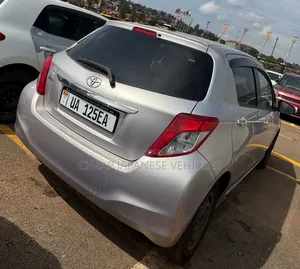 Toyota Vitz 1.0 FWD 5dr 2012 Pink