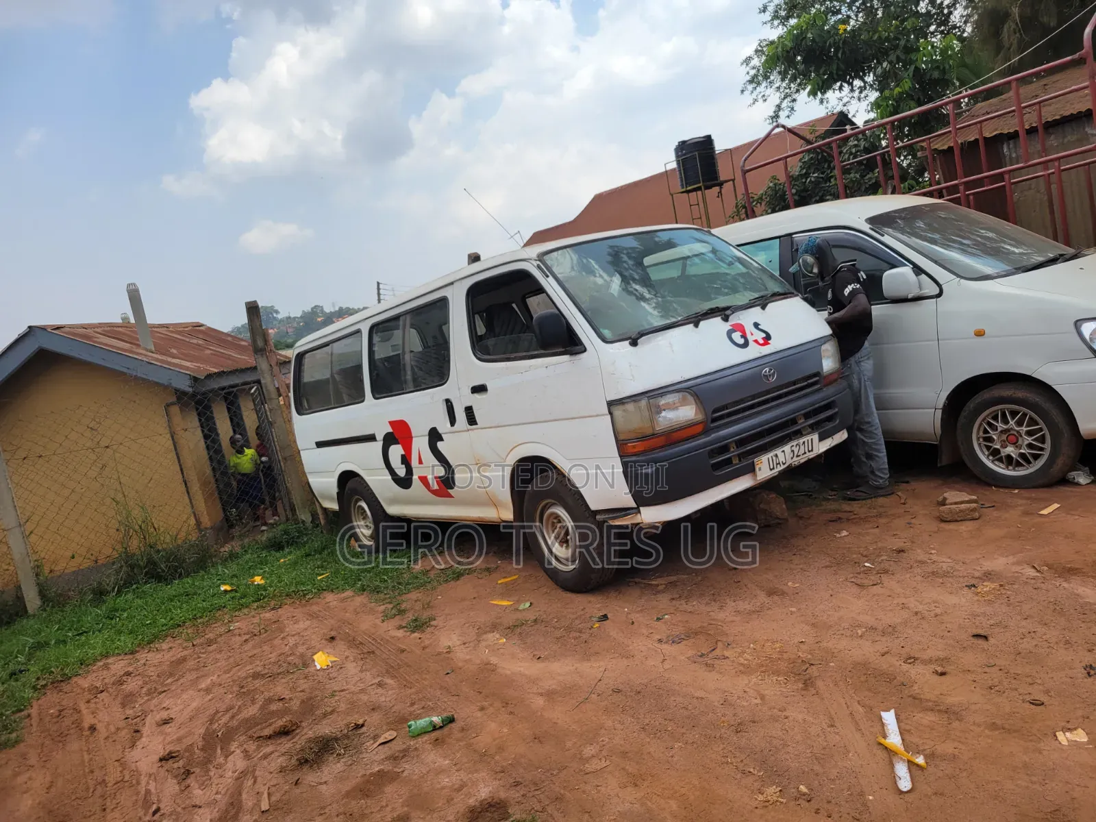 Toyota HiAce 1999 White