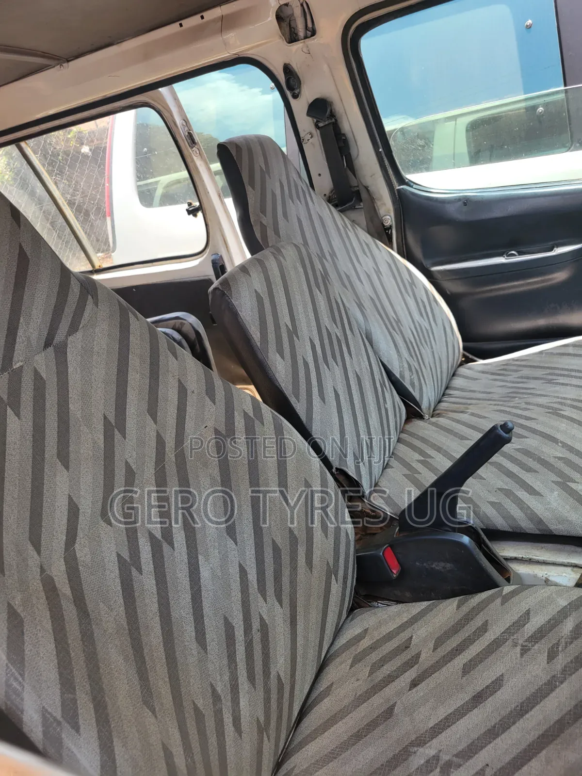Toyota HiAce 1999 White