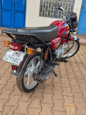 Bajaj CT 125X 2025 Red