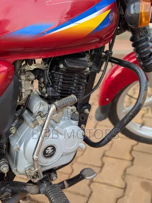 Bajaj CT 125X 2025 Red