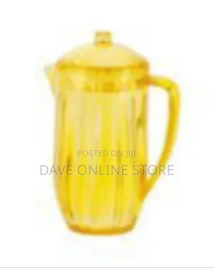 Stylish Acrylic Water Jug / Pitcher With Lid (2.5 Litres)