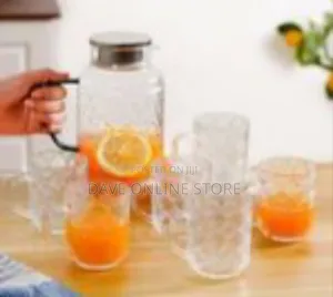 Yiliwi Elegant Glass Beverage Set: Pitcher