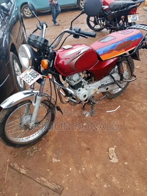 Bajaj Boxer 100 2024 Red