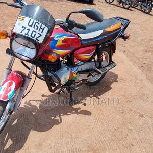 Bajaj Boxer 125 2025 Red
