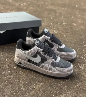 Off Nior Snakeskin Nike Air Force 1 Low 07 Lv8 Sneakers
