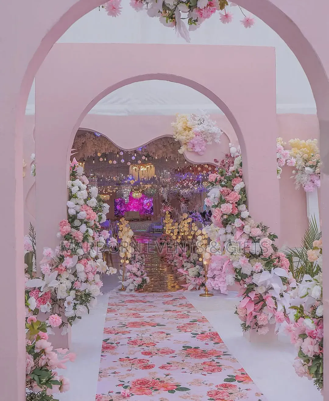 Mega Tent Introduction Decoration