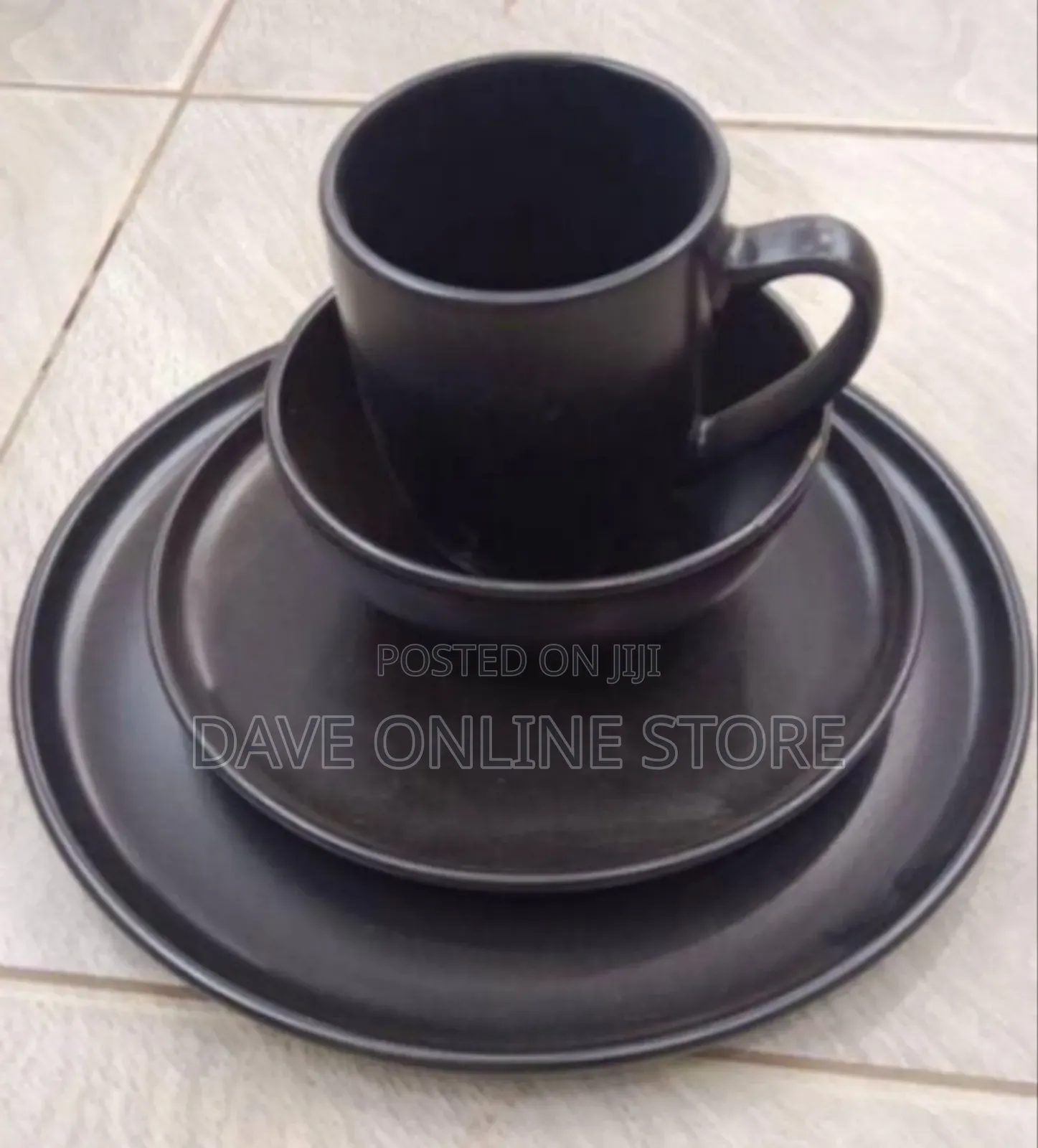 24 Pieces Set of Stoneware Ceramic Dinner Plates