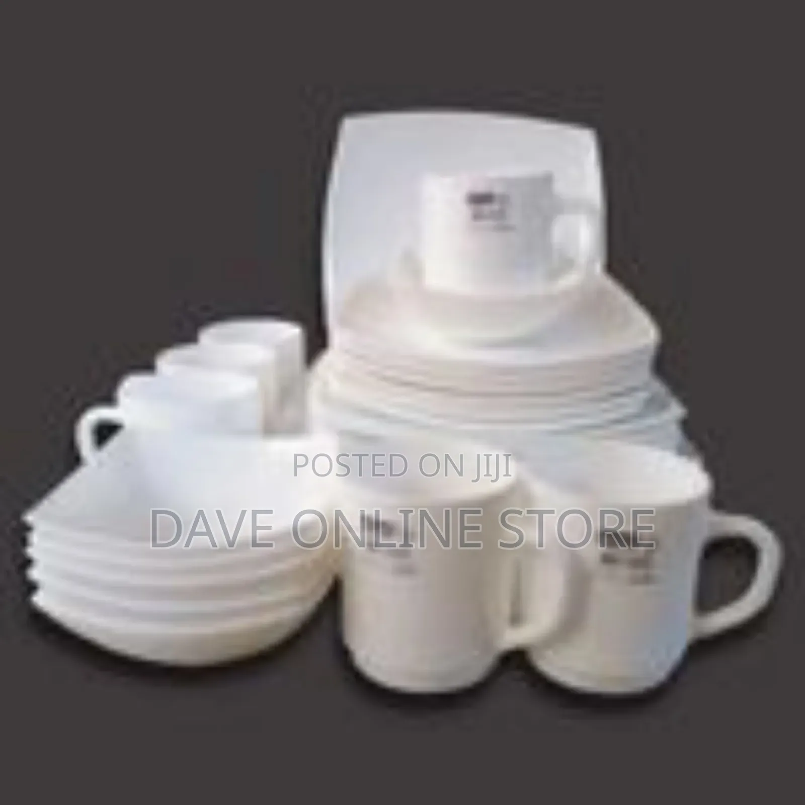 30 Piece Set of 6 Ceramic Dinner Plates