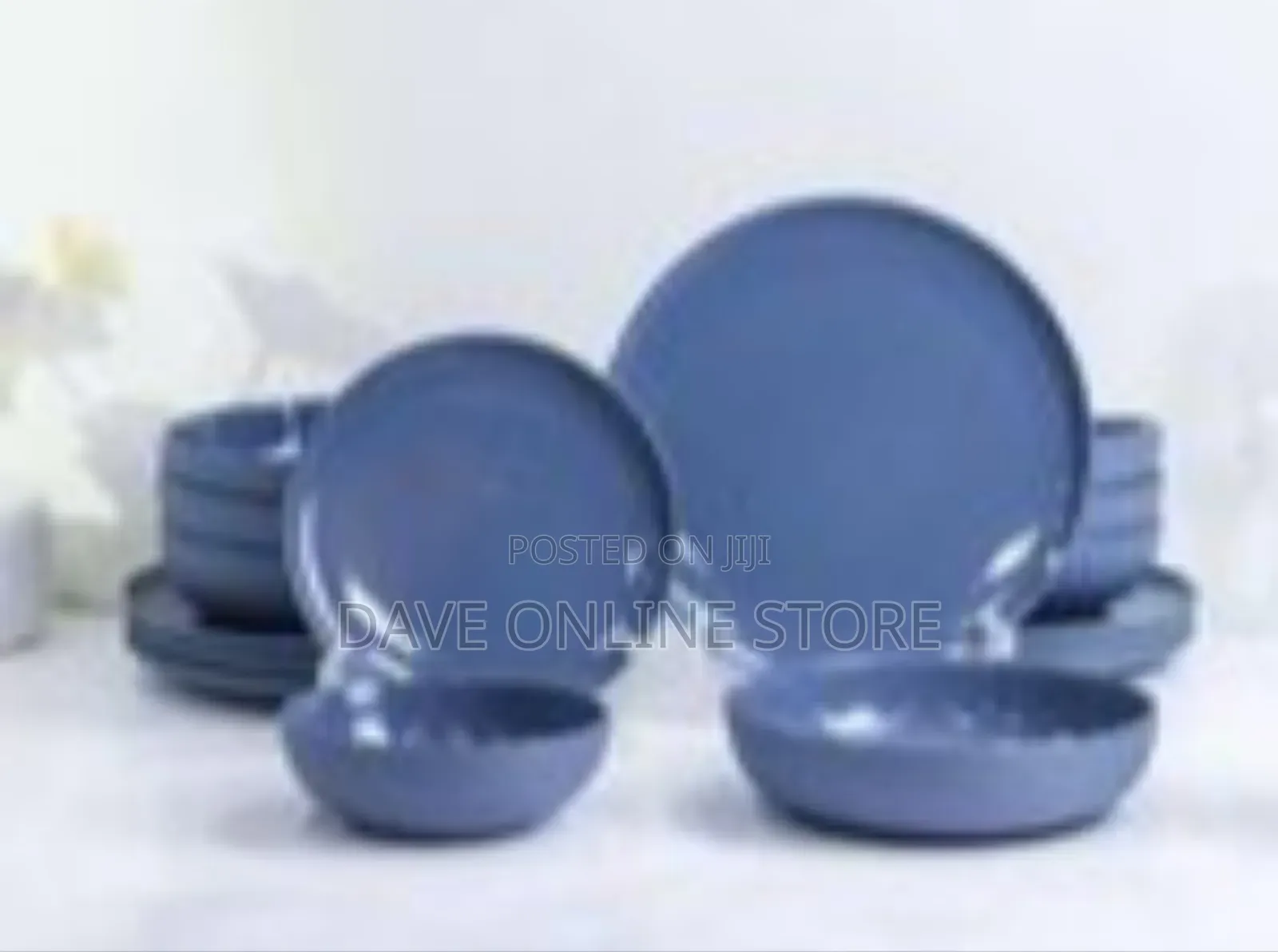 Set of 24 Modern Stoneware Dinnerware
