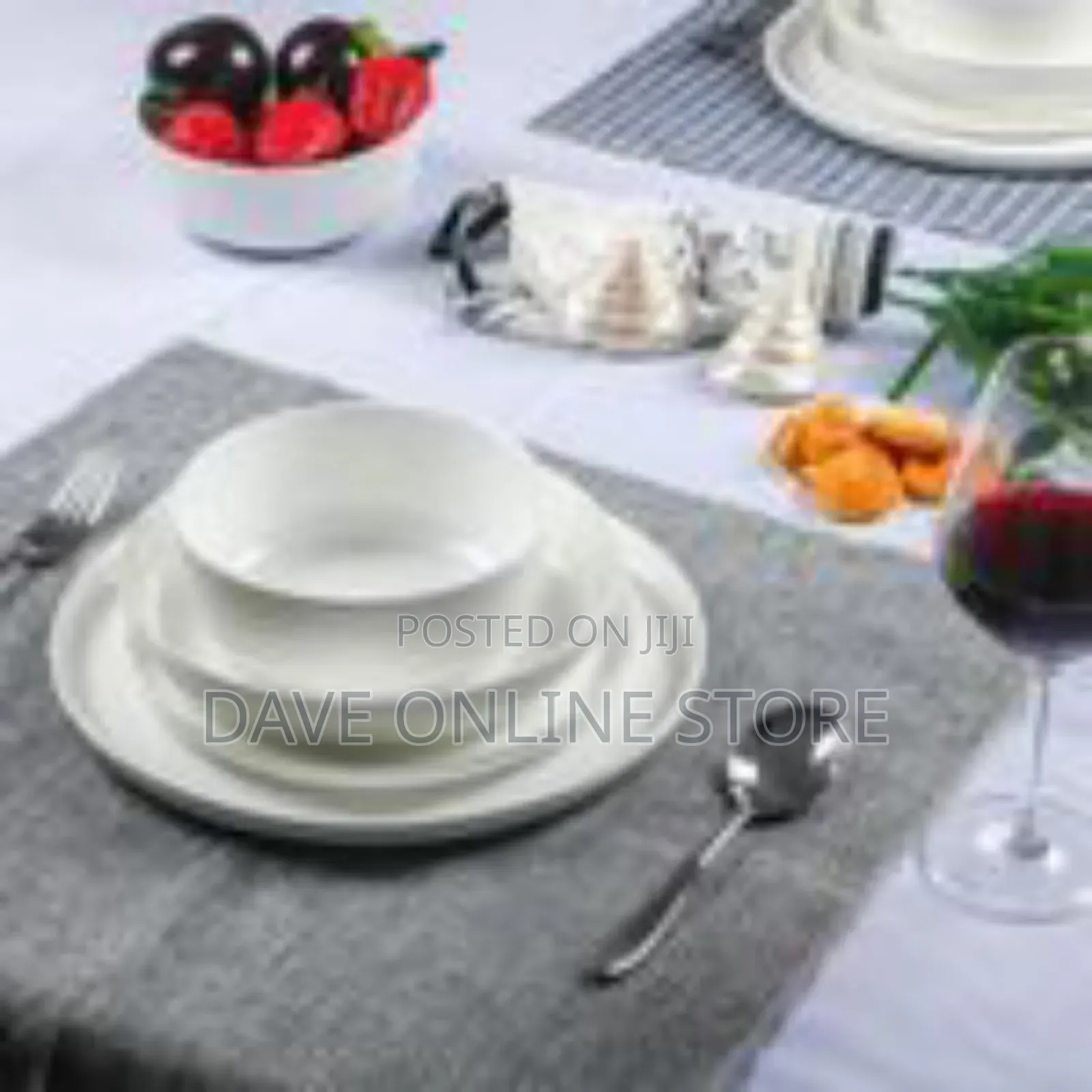 Modern 16-Piece Contemporary Dinnerware Set