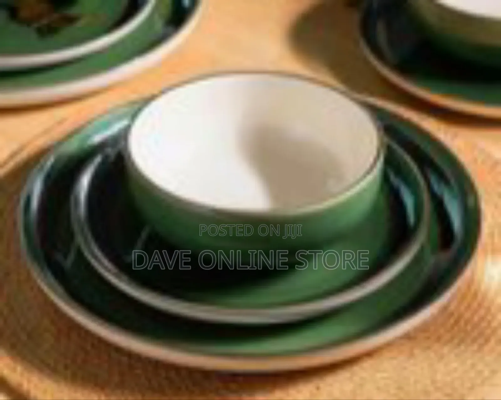 Elegant Dinnerware Set (18 Pieces)