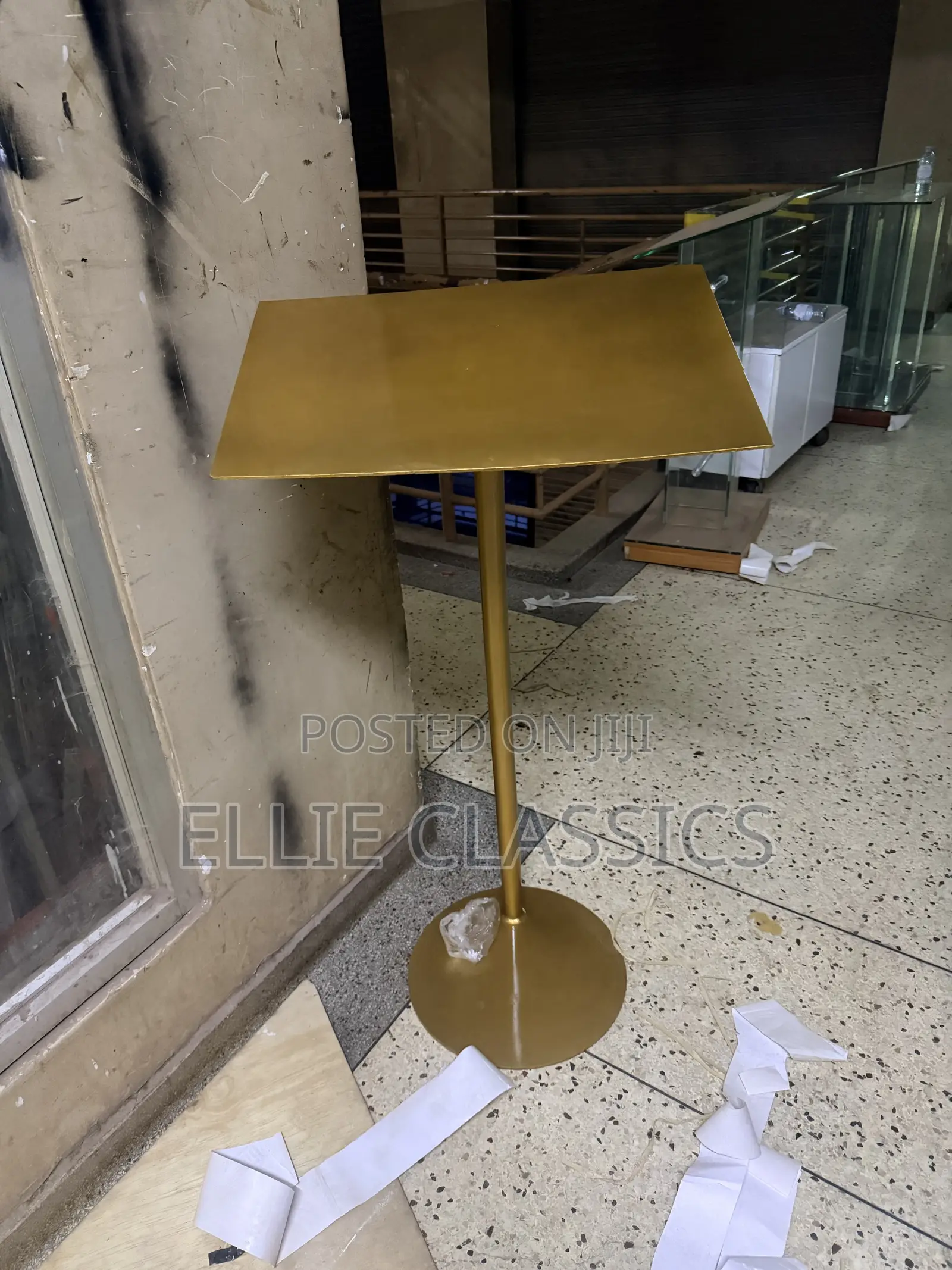 Single Stand