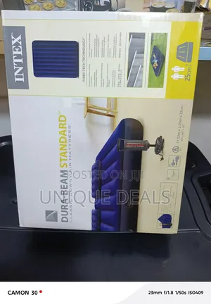 Intex Dura Beam 5*6 Air Mattress With Pillows