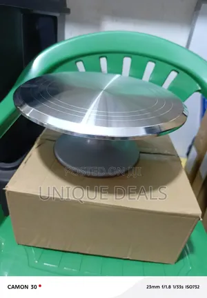 Aluminum Alloy Revolving Cake Decorating Turntable.