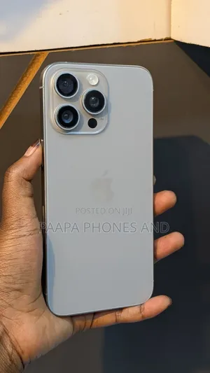 Apple iPhone 15 Pro Max 256 GB Silver