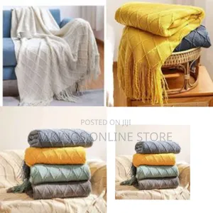 Chunky Knitted Diamond Pattern Throw Blanket - Multicolor