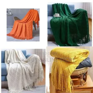 130*220cm Cozy Knitted Diamond Pattern Throw Blanket With Fringe