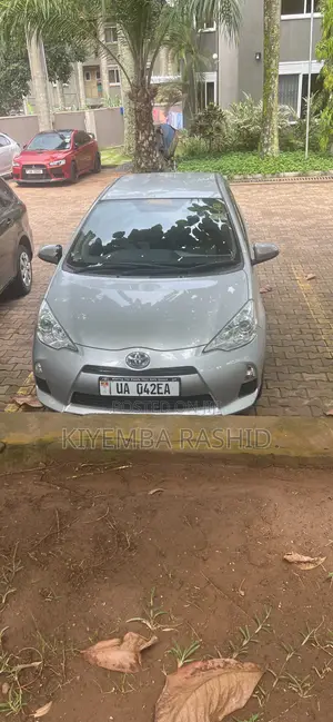 Toyota Aqua 2013 Silver
