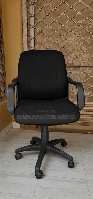 Comfortable Unique Fabric Short Back Office Chair