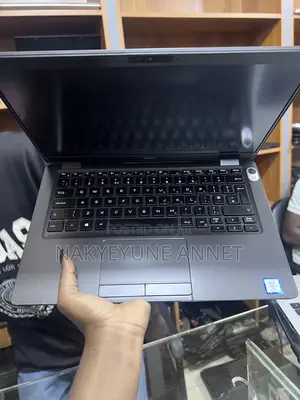 Laptop Dell Latitude 5300 8GB Intel Core i5 SSD 256GB