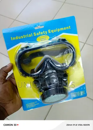 Industrial Safety Set Includes A Respirator Mask