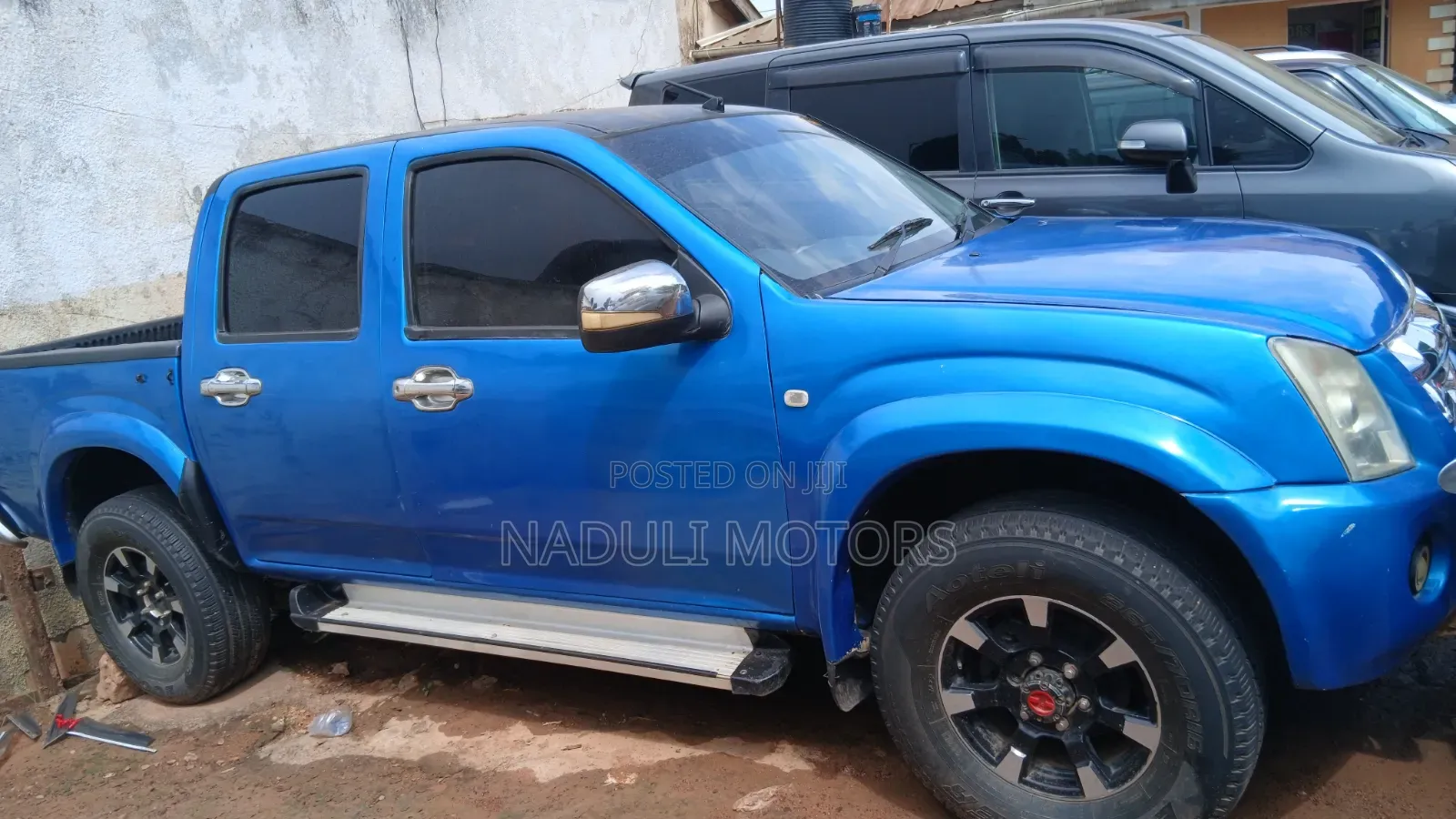 Isuzu D-MAX 2010 Blue
