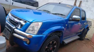 Isuzu D-MAX 2010 Blue