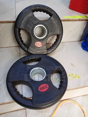 5kg Rubber-Coated Tri-Grip Weight Plates.