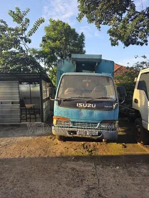 Isuzu Elf Hard Body