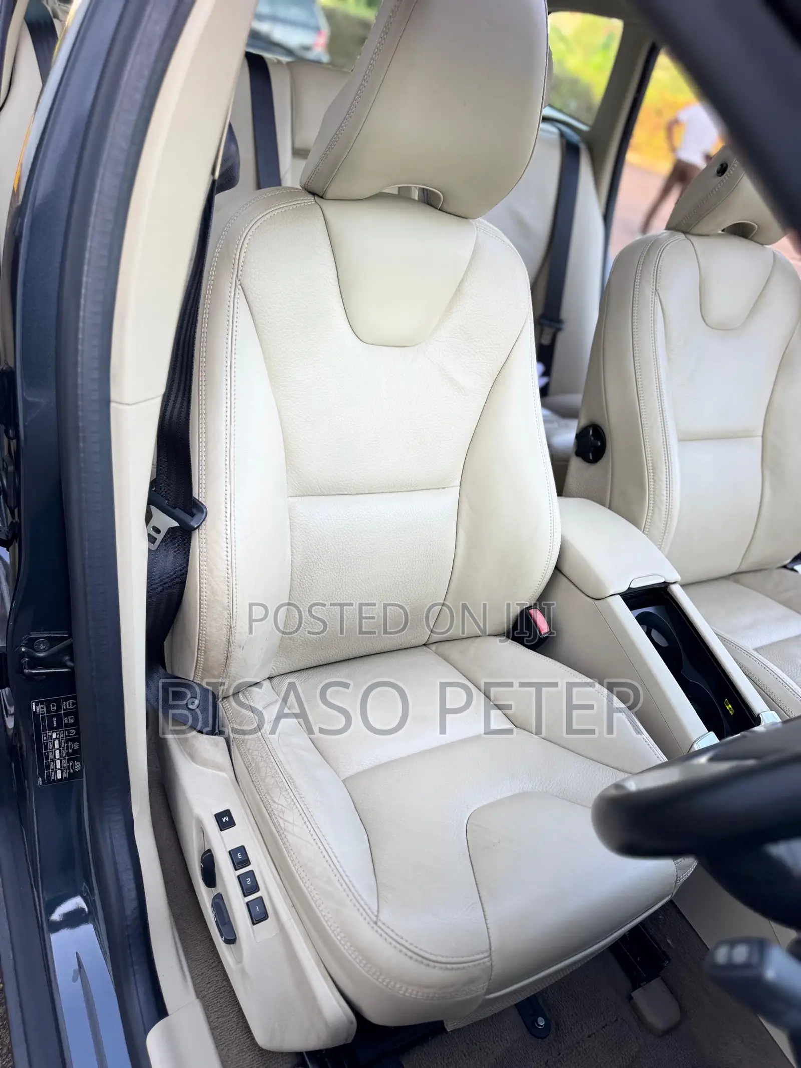 Volvo XC60 2013 Gray