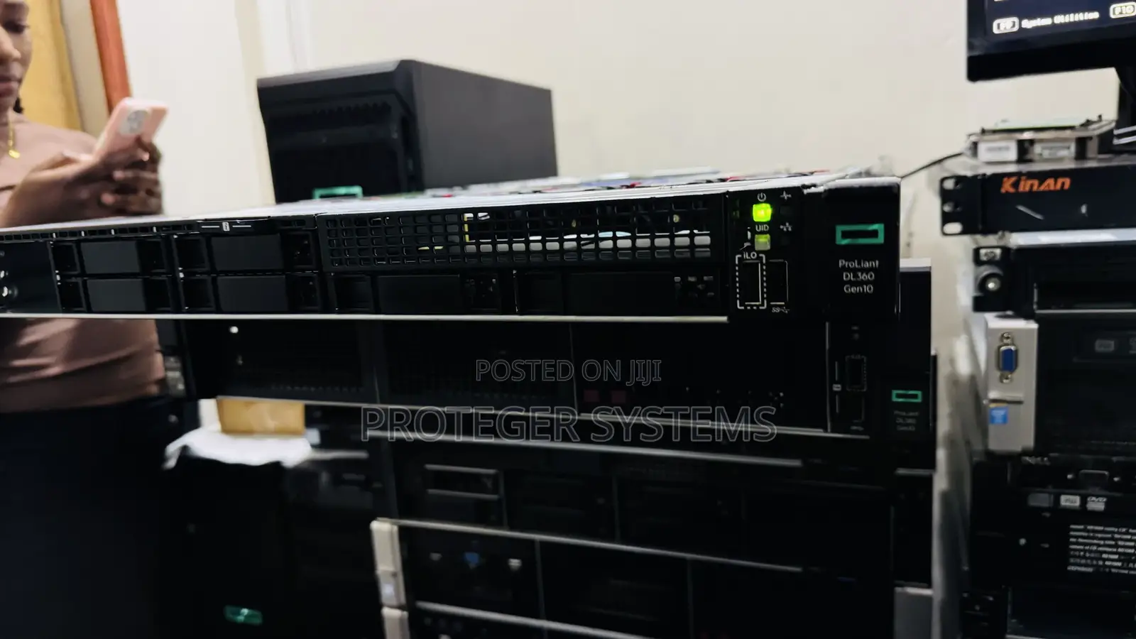 Server HP ProLiant DL360 Gen10 16GB Intel Xeon HDD 640GB