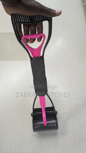 Long-Handled Jaw Clamp Pooper Scooper
