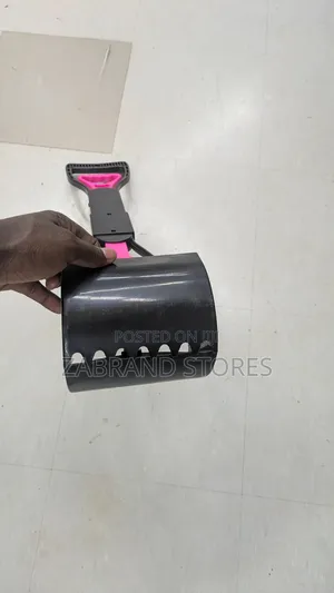 Long-Handled Jaw Clamp Pooper Scooper