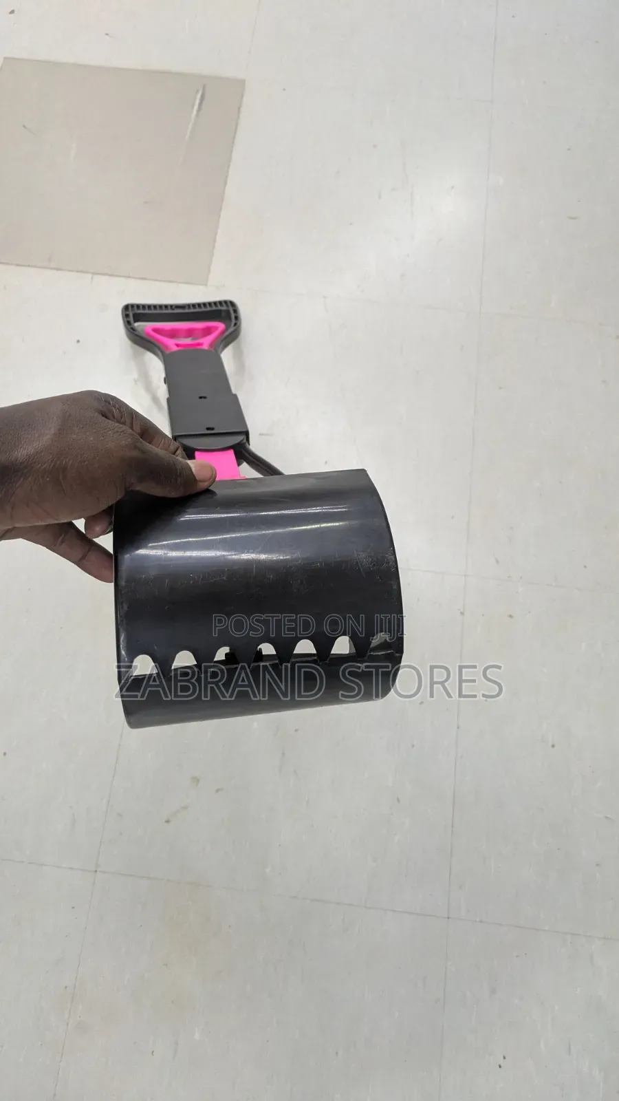 Long-Handled Jaw Clamp Pooper Scooper