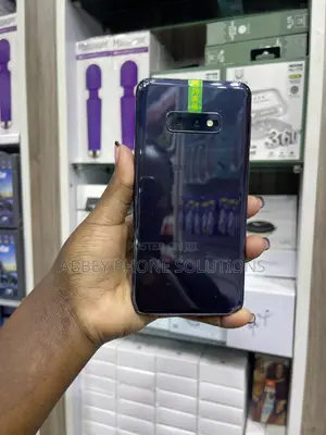 Samsung Galaxy S10e 128 GB Black
