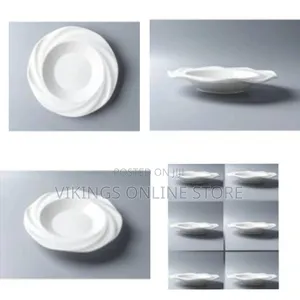 6 Flower Shaped Melamine Plates