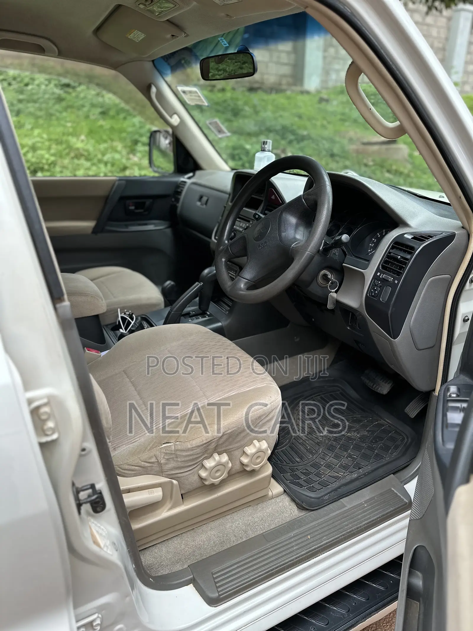 Mitsubishi Pajero 2005 White