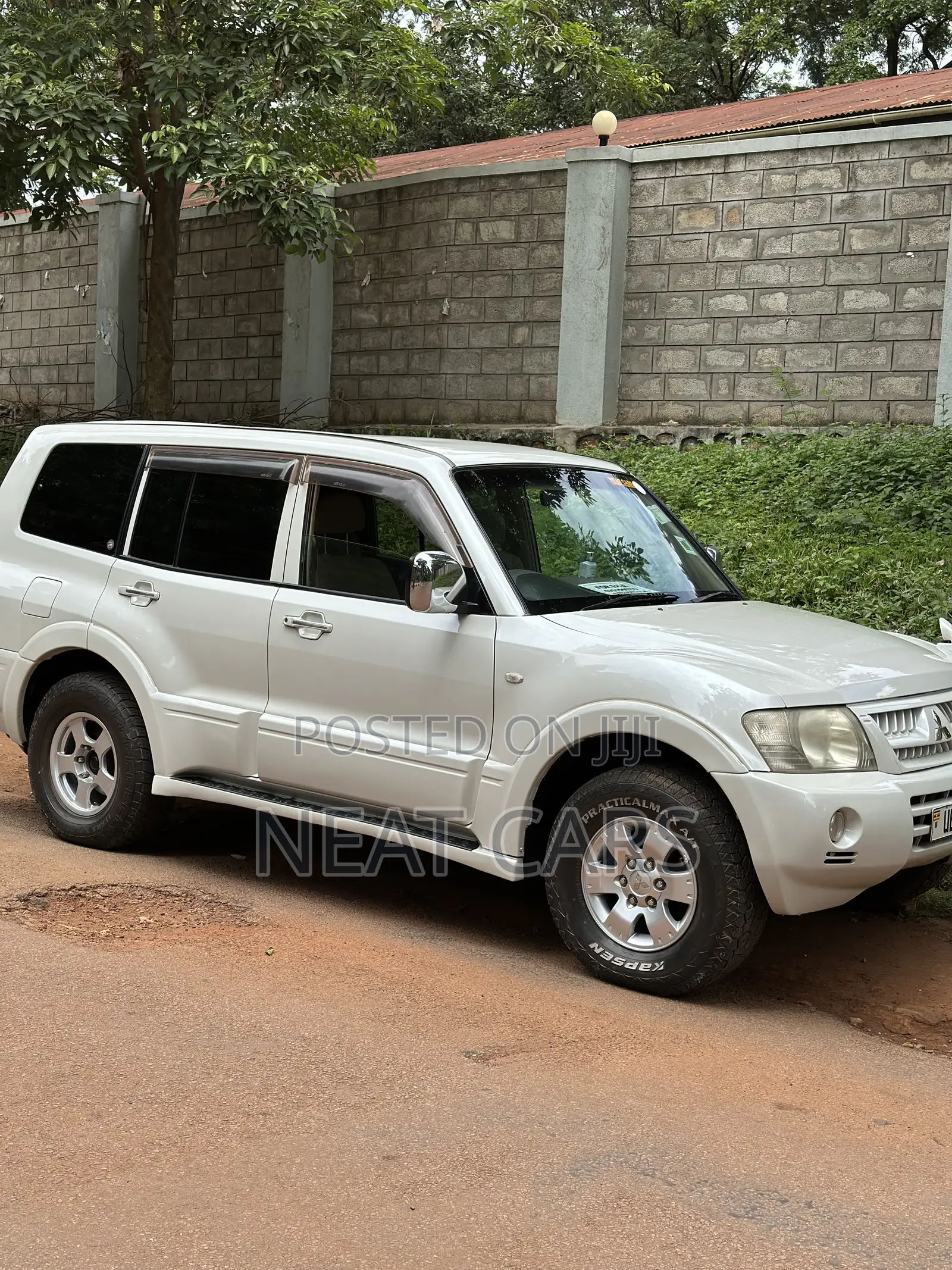 Mitsubishi Pajero 2005 White