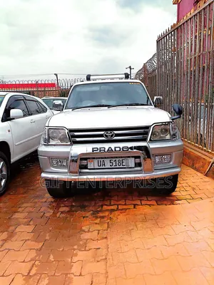 Toyota Land Cruiser Prado 2001 White